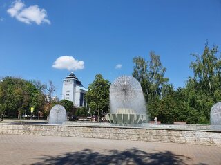 Верхний парк фонтан.jpg